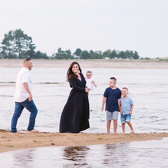 Meet your Posher, Danielle - Picture 2 of 5